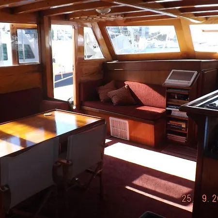 Botel Gulet - Cello The 3rd *
