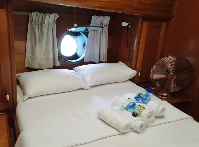 Båthotell Gulet - Cello The 3rd *