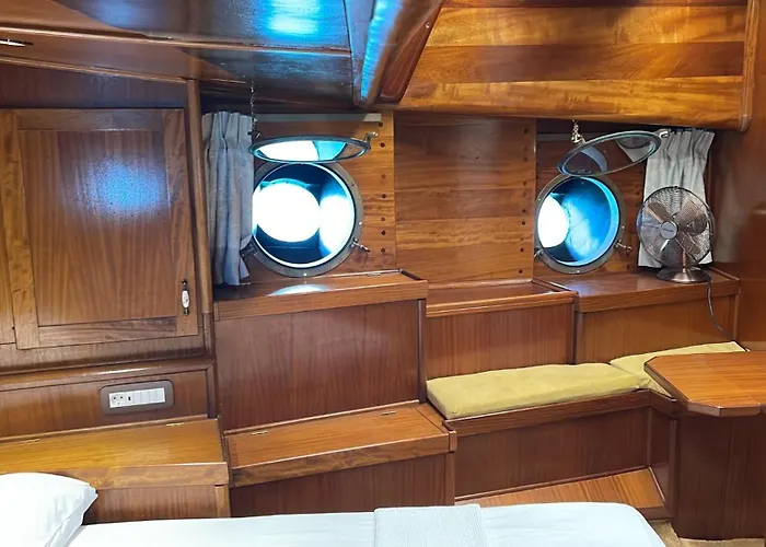 Båthotell Gulet - Cello The 3rd